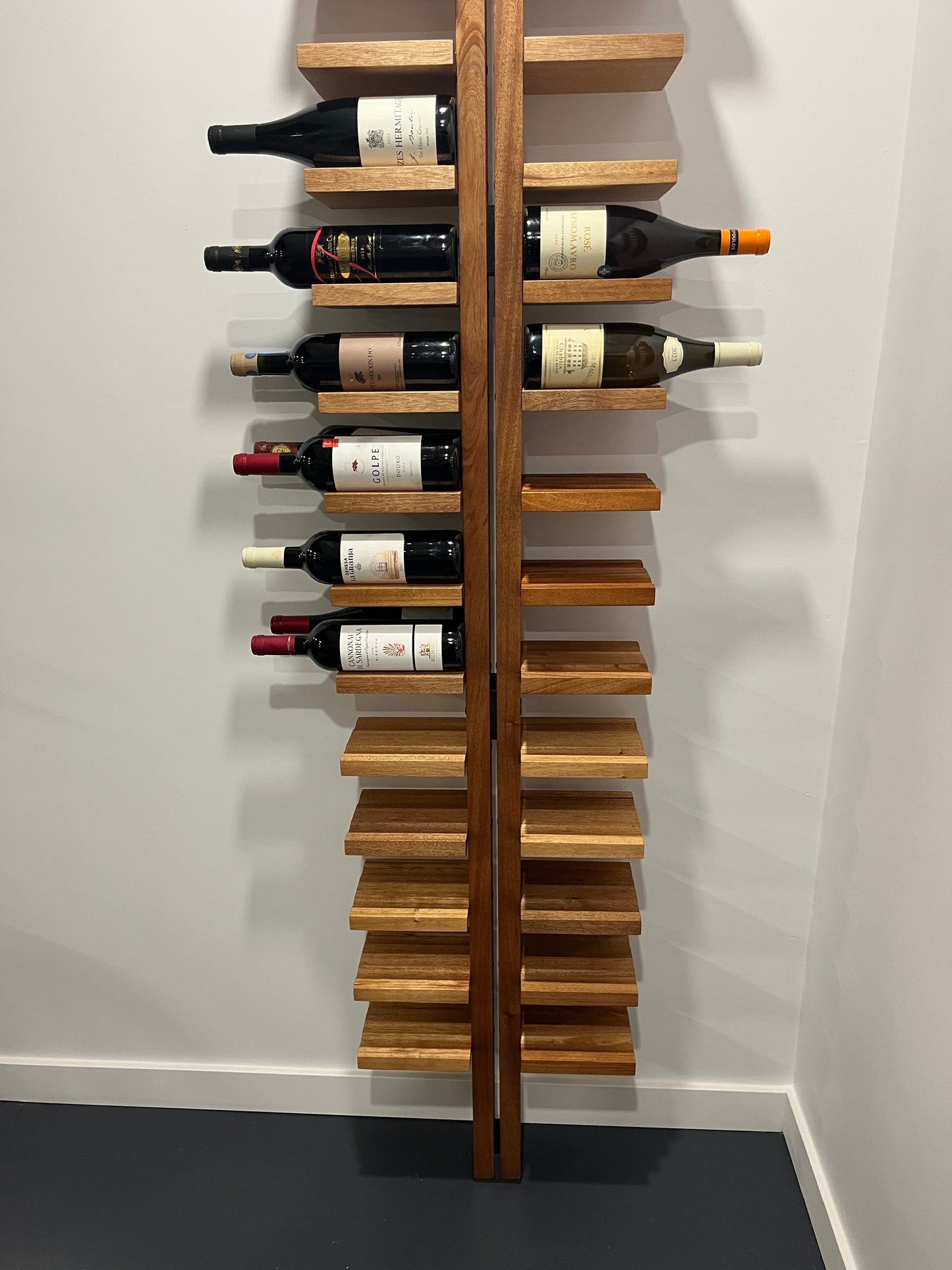 60-bottle wine rack